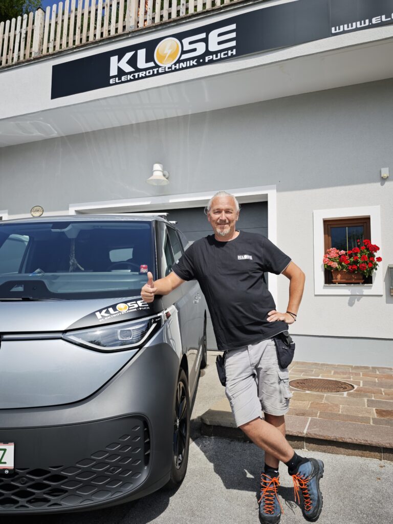 Norbert Klose am Firmenauto